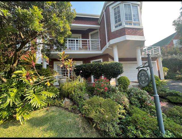 3 BEDROOM TOWNHOUSE RENTED IN HILLCREST CENTRAL
